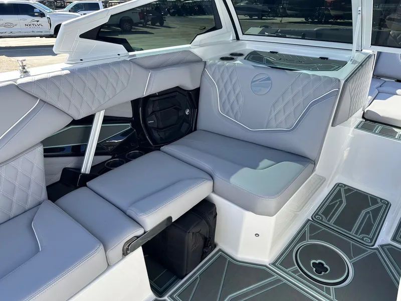 Slide: The Image of Tigé 22RZX 2026 - 18