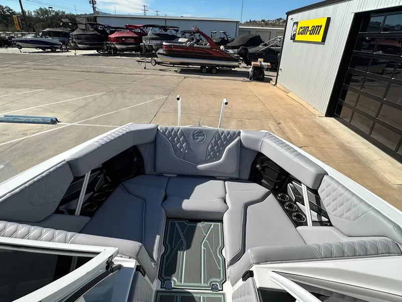 Slide: The Image of Tigé 22RZX 2026 - 38