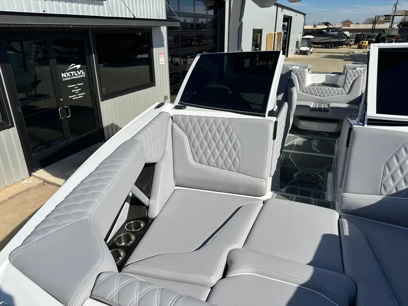 Slide: The Image of Tigé 22RZX 2026 - 40