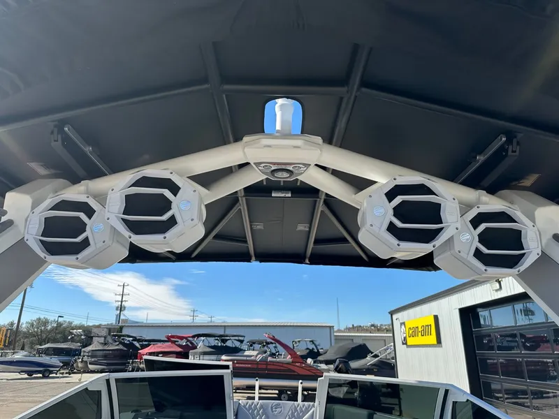 Slide: The Image of Tigé 22RZX 2026 - 44