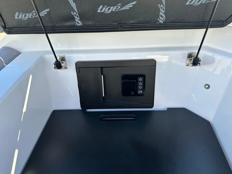 Slide: The Image of Tigé 22RZX 2026 - 45