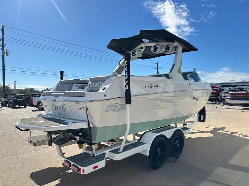 Slide: The Image of Tigé 22RZX 2026 - 6