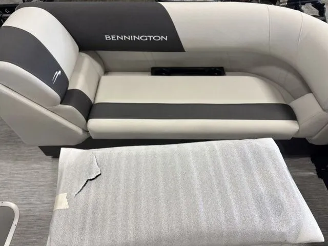 Slide: The Image of Bennington S-One Quad Bench 22 SSR Tritoon 2026 - 9