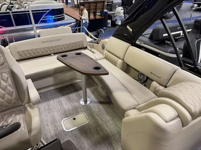 Slide: The Image of Bennington RX Sport Swingback 25 RXSBA 2026 - 19