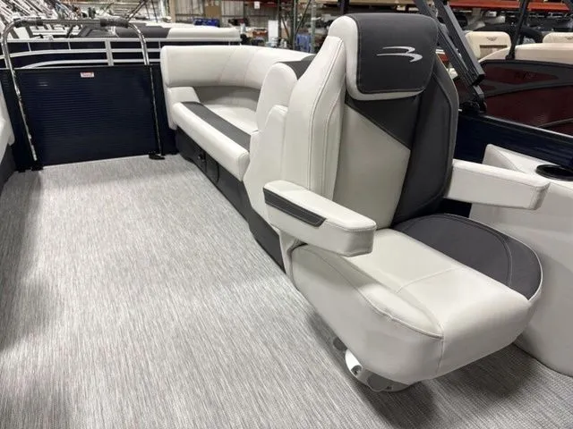 Slide: The Image of Bennington S-One Quad Bench 22 SSR Tritoon 2026 - 15