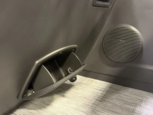 Slide: The Image of Bennington S-One Quad Bench 22 SSR Tritoon 2026 - 24