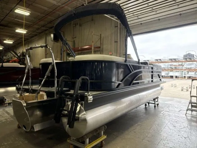 Slide: The Image of Bennington S-One Quad Bench 22 SSR Tritoon 2026 - 8