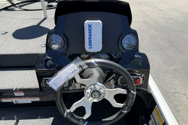Slide: The Image of Steering console of 2026 Nitro Z17 boat with Lowrance navigation system. - 5