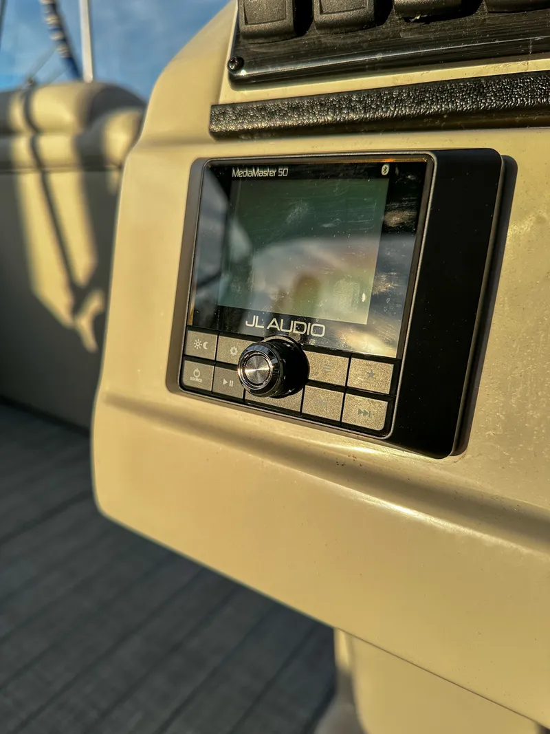 Slide: The Image of JL Audio MediaMaster 50 on Starcraft 25 SLS 2021 boat. - 21