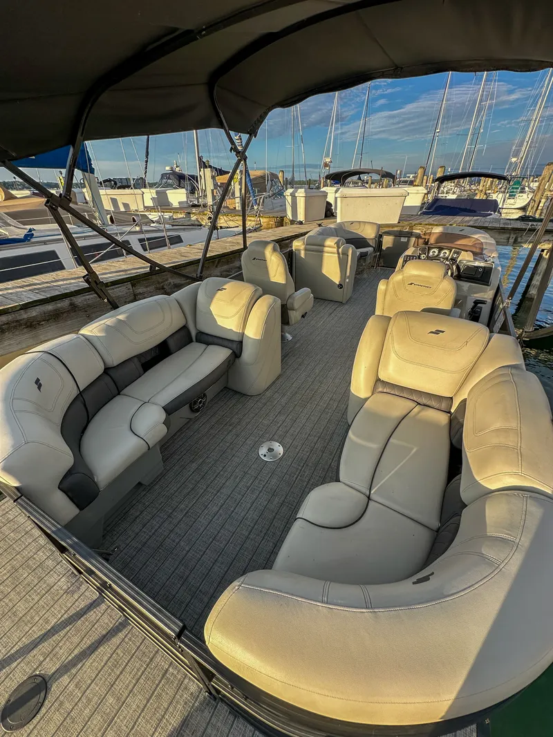 Slide: The Image of Interior of 2021 Starcraft 25 SLS boat with luxurious seating. - 6