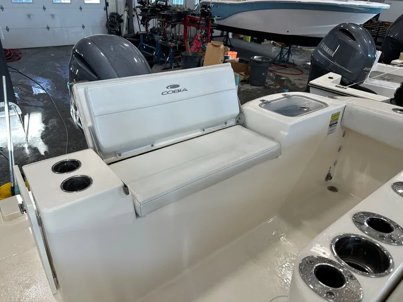 Slide: The Image of Cobia 220 Center Console 2023 - 22