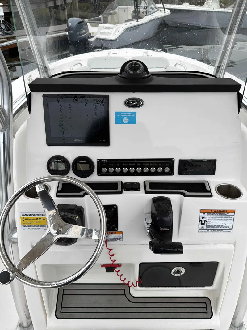 Slide: The Image of Sea Fox 228 Commander 2023 - 6