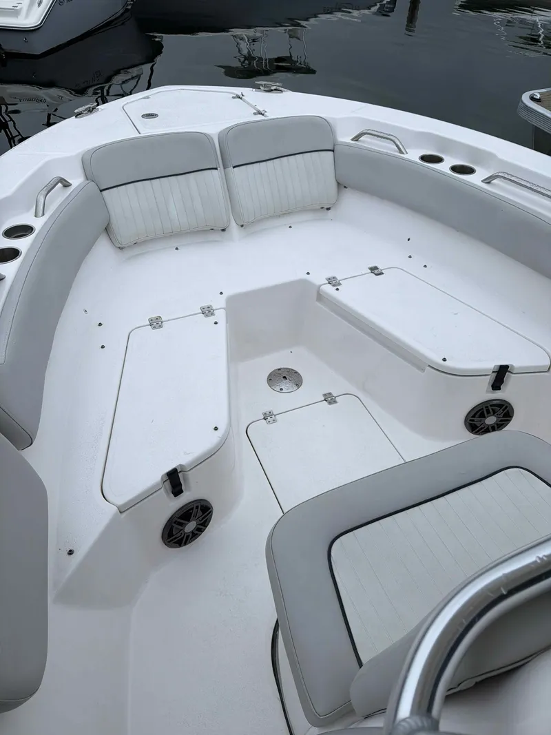 Slide: The Image of Sea Fox 228 Commander 2023 - 7