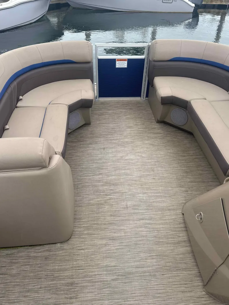 Slide: The Image of Bennington 23SXSRC 2022 - 8