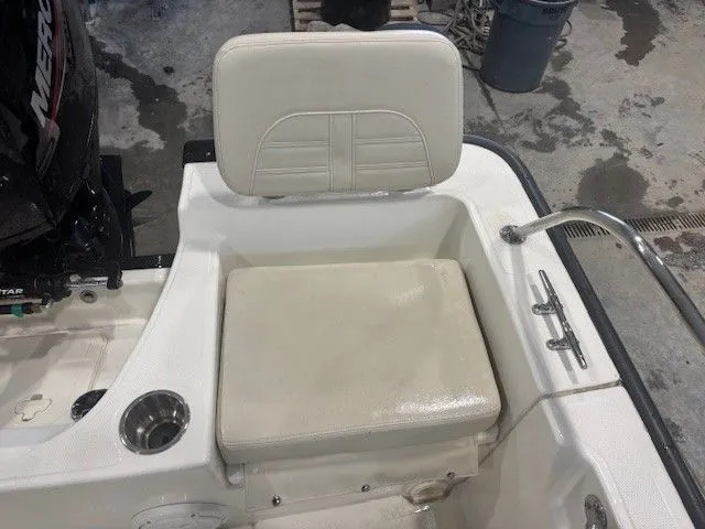 Slide: The Image of Seating area of a 2025 Boston Whaler 190 Montauk boat. - 14