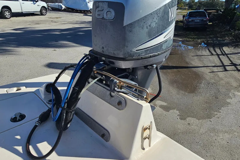 Slide: The Image of 2002 Maverick 17 HPX Mirage Tunnel boat with Yamaha 60 outboard motor. - 20