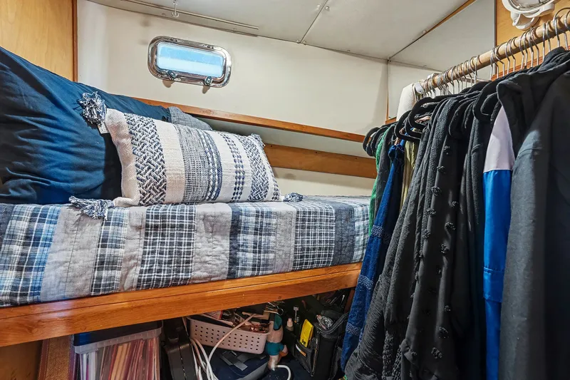 Slide: The Image of Shannon VOYAGER 1991 - 14