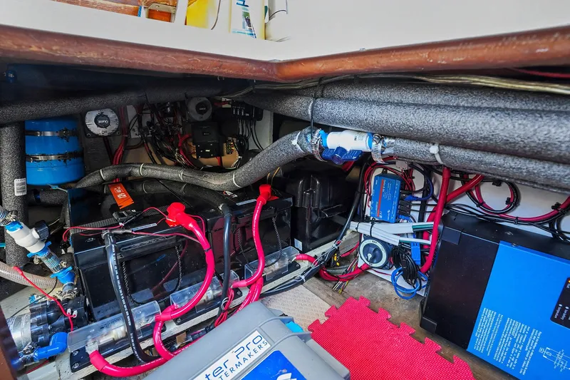 Slide: The Image of Shannon VOYAGER 1991 - 18