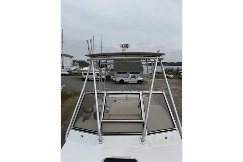 Slide: The Image of Shamrock 260 Express Windshield - 18