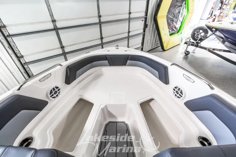 Slide: The Image of 2026 Chaparral 21 SSi boat interior with spacious seating and modern design. - 30