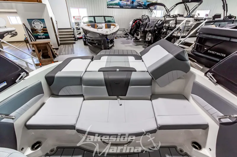 Slide: The Image of 2026 Chaparral 21 SSi boat interior at Lakeside Marina showroom. - 15