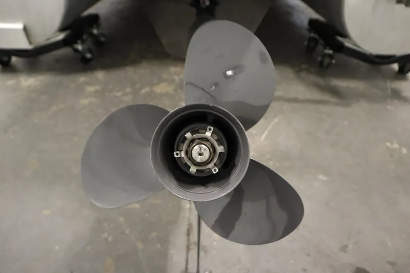 Slide: The Image of Propeller of 2013 Harris Cruiser 220 boat on concrete floor. - 39
