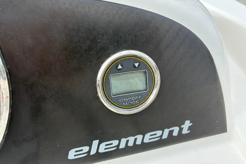 Slide: The Image of Dashboard of 2023 Bayliner Element 180 XL boat with digital display. - 14