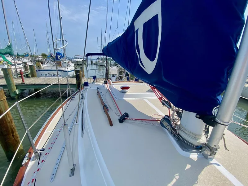 Slide: The Image of 1994 Tartan Piper 28 - Water Music - 22