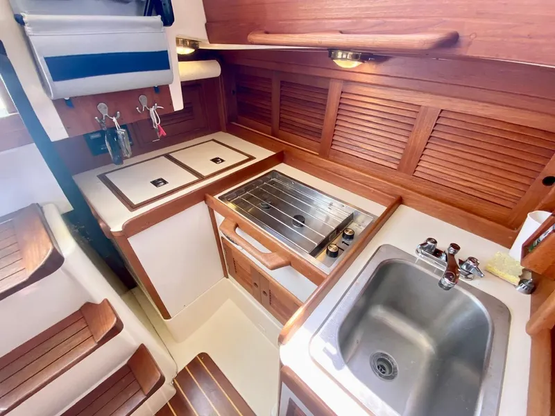 Slide: The Image of 1994 Tartan Piper 28 - Water Music - 29