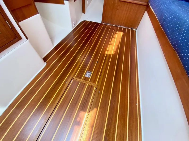 Slide: The Image of 1994 Tartan Piper 28 - Water Music - 35