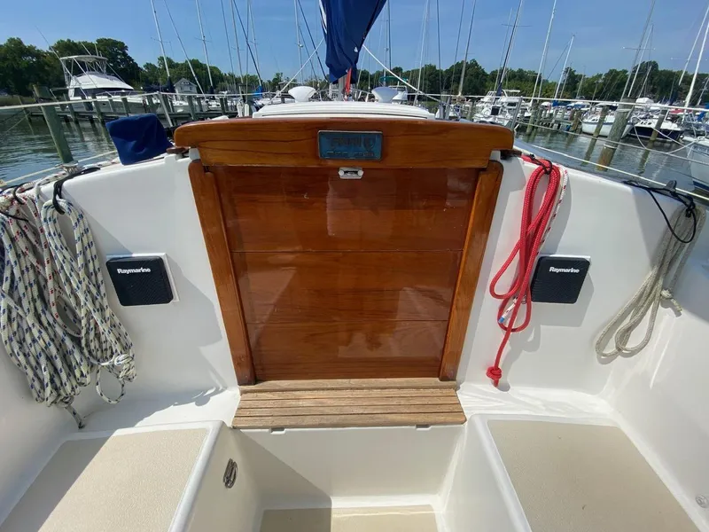 Slide: The Image of 1994 Tartan Piper 28 - Water Music - 8