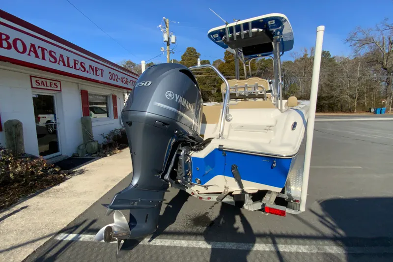 Slide: The Image of 2019 Key West 239 FS boat with Yamaha 250 engine at dealership. - 9