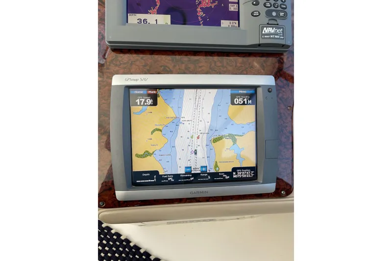 Slide: The Image of Garmin GPSmap 5212 on 2003 Sea Ray 550 Sundancer boat dashboard. - 4