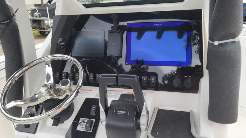 Slide: The Image of Yamaha 252 FSH Sport 2025 - 4