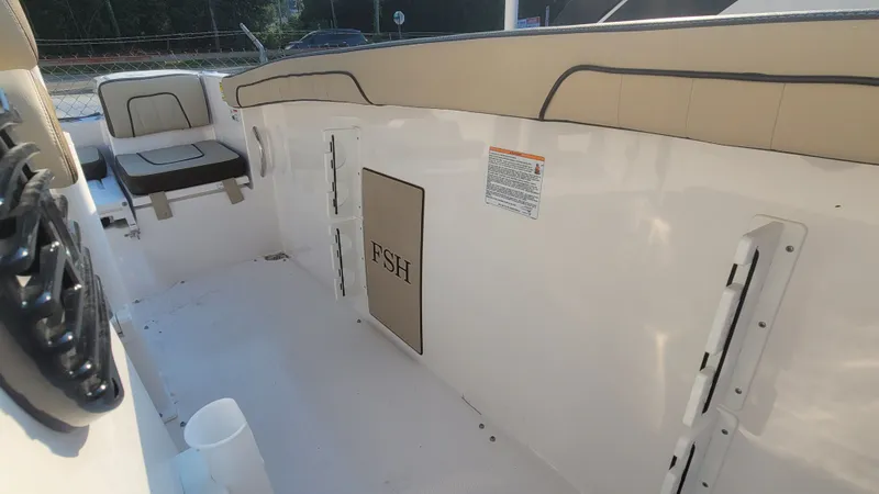 Slide: The Image of Yamaha 252 FSH Sport 2025 - 11