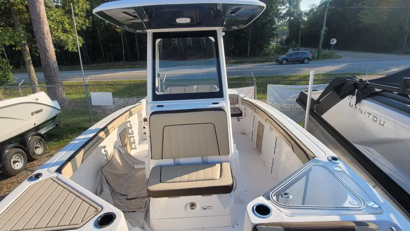 Slide: The Image of Yamaha 252 FSH Sport 2025 - 12