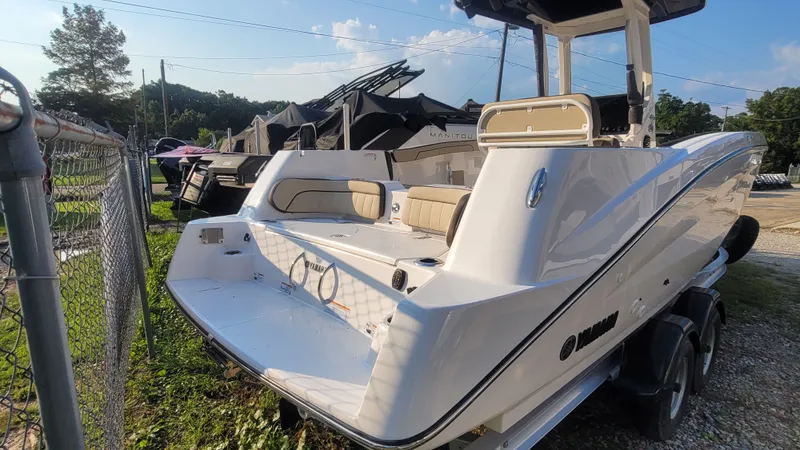 Slide: The Image of Yamaha 252 FSH Sport 2025 - 4