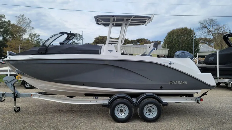 The Image of Yamaha 222 FSH Sport 2025 - 1