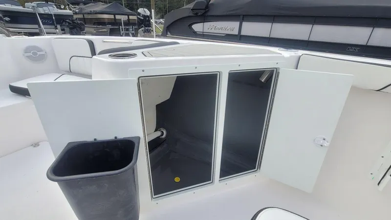 Slide: The Image of Yamaha 222 FSH Sport 2025 - 16