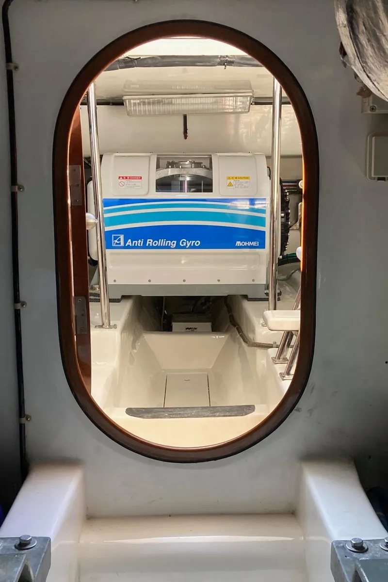 Slide: The Image of Pama 540 LX Pilothouse 2007 interior with anti-rolling gyro system. - 41