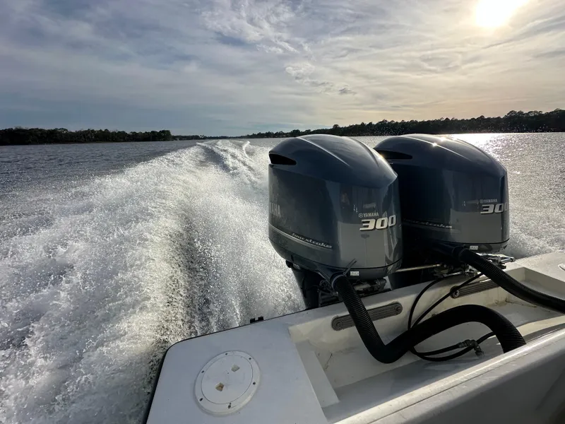 Slide: The Image of Contender 33 - Engines - 10