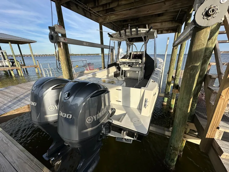 Slide: The Image of Contender 33 - Exterior/aft on lift - 12