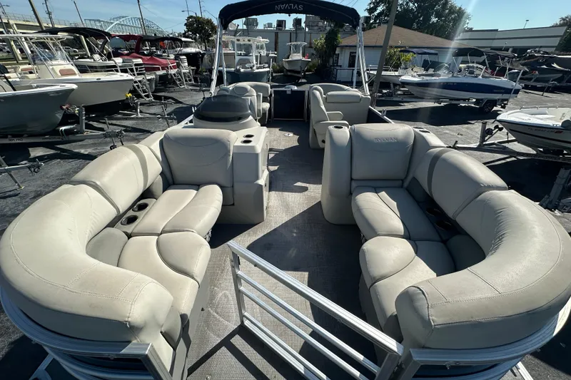 Slide: The Image of 2018 Sylvan Mirage Cruise 8520 pontoon boat with spacious seating and modern design. - 9