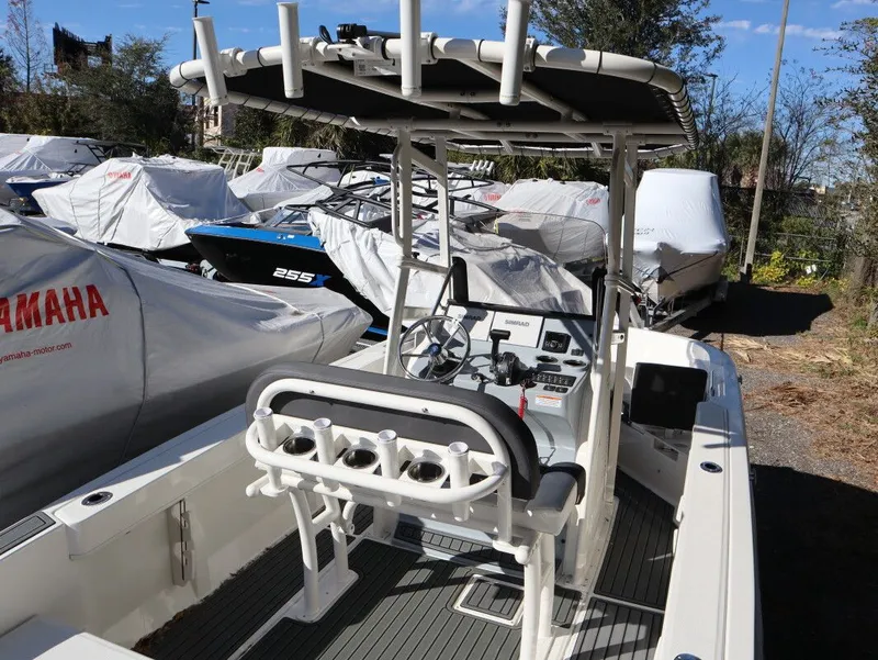 Slide: The Image of Bayliner TROPHY CC20 2026 - 10