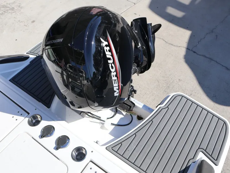 Slide: The Image of Bayliner TROPHY CC20 2026 - 14