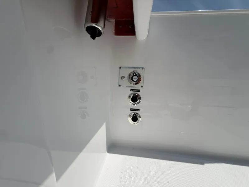 Slide: The Image of Intrepid 35 PANACEA 2026 boat controls and connections. - 34