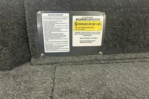 Slide: The Image of 2025 Tracker Pro Guide V-175 Combo capacity plate, 6 persons or 833 lbs limit. - 10