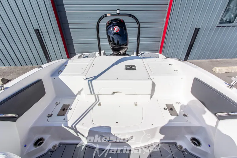 Slide: The Image of 2025 Chaparral 21 SSi Ski & Fish OB boat, rear view with outboard motor. - 15