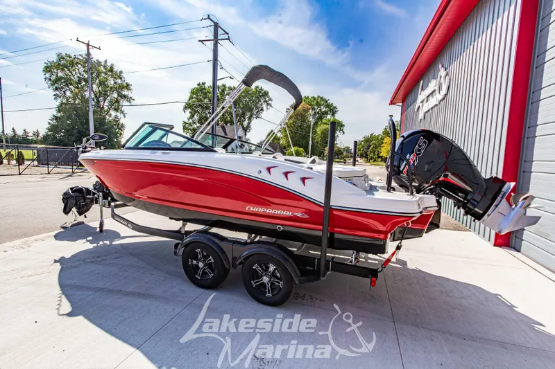 Slide: The Image of 2025 Chaparral 21 SSi Ski & Fish OB boat in red at Lakeside Marina. - 6