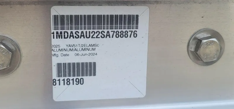 Slide: The Image of Yamaha 220 FSH Sport 2025 - 25